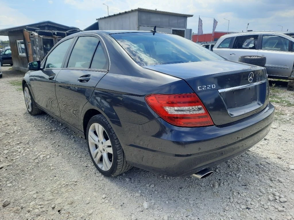 Mercedes-Benz C 220 2.2 CDI - изображение 3