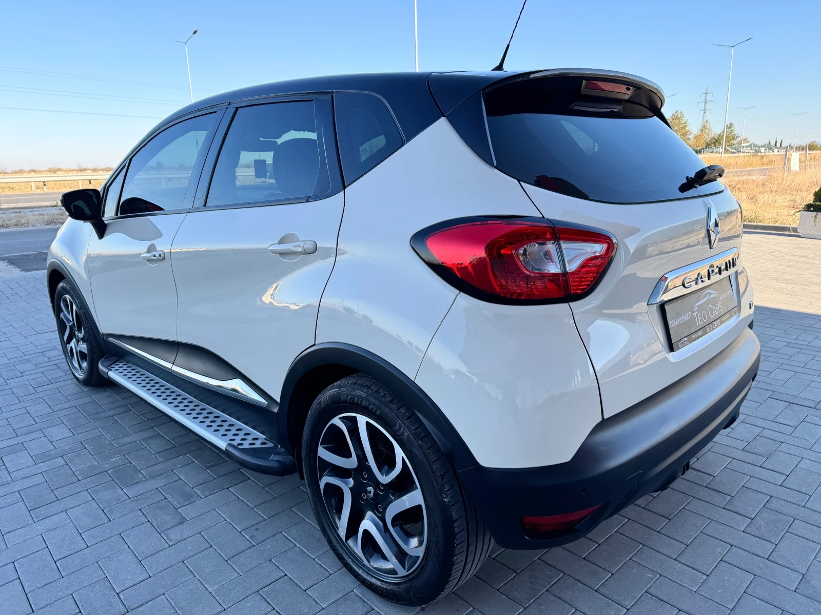 Renault Captur 0.9 INTENSE / KEYLESS / NAVI / PARKTRONIC / LED - изображение 5