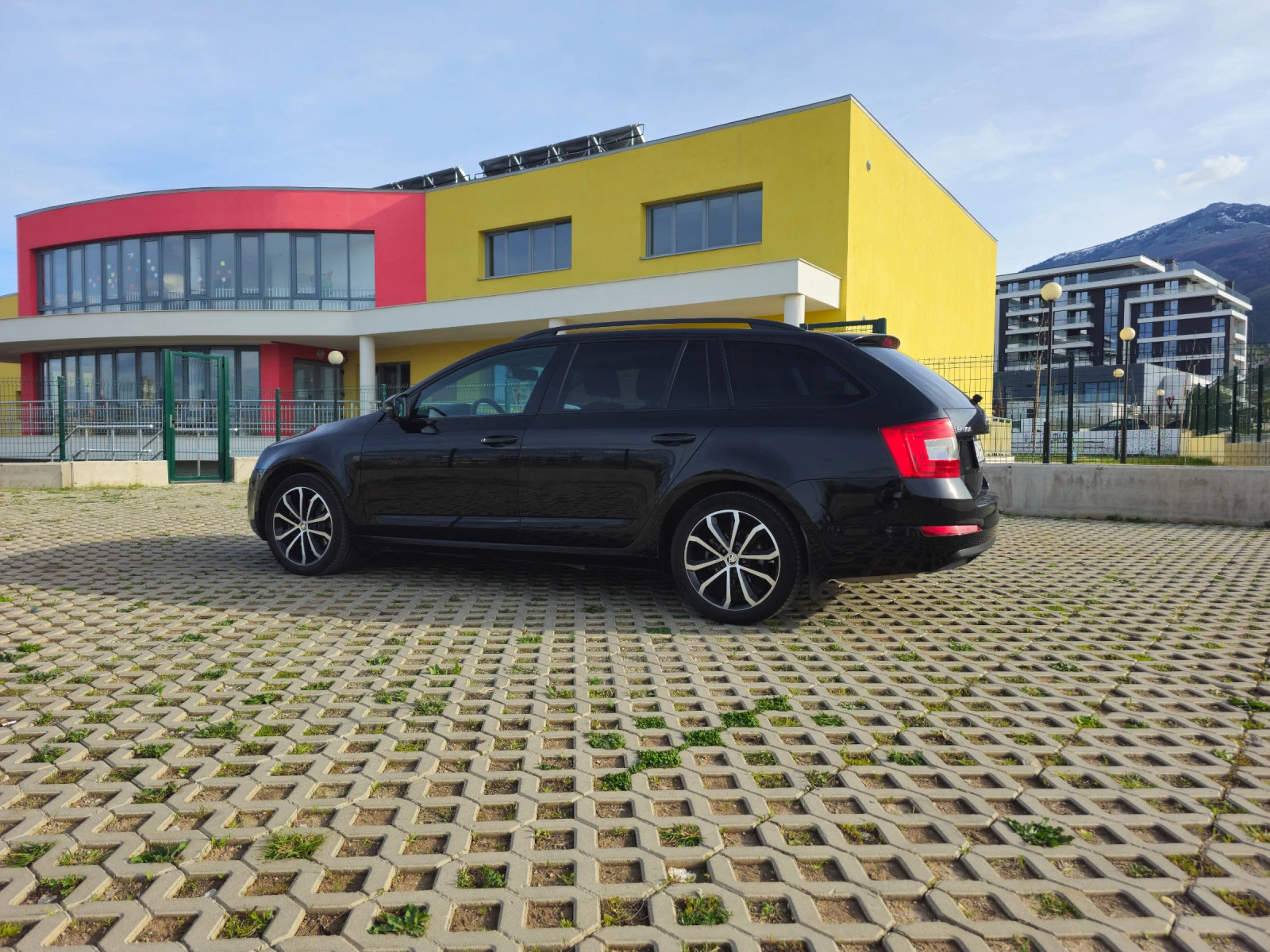 Skoda Octavia 1.8TSI 4X4 DSG Реален пробег Перфектна - изображение 3