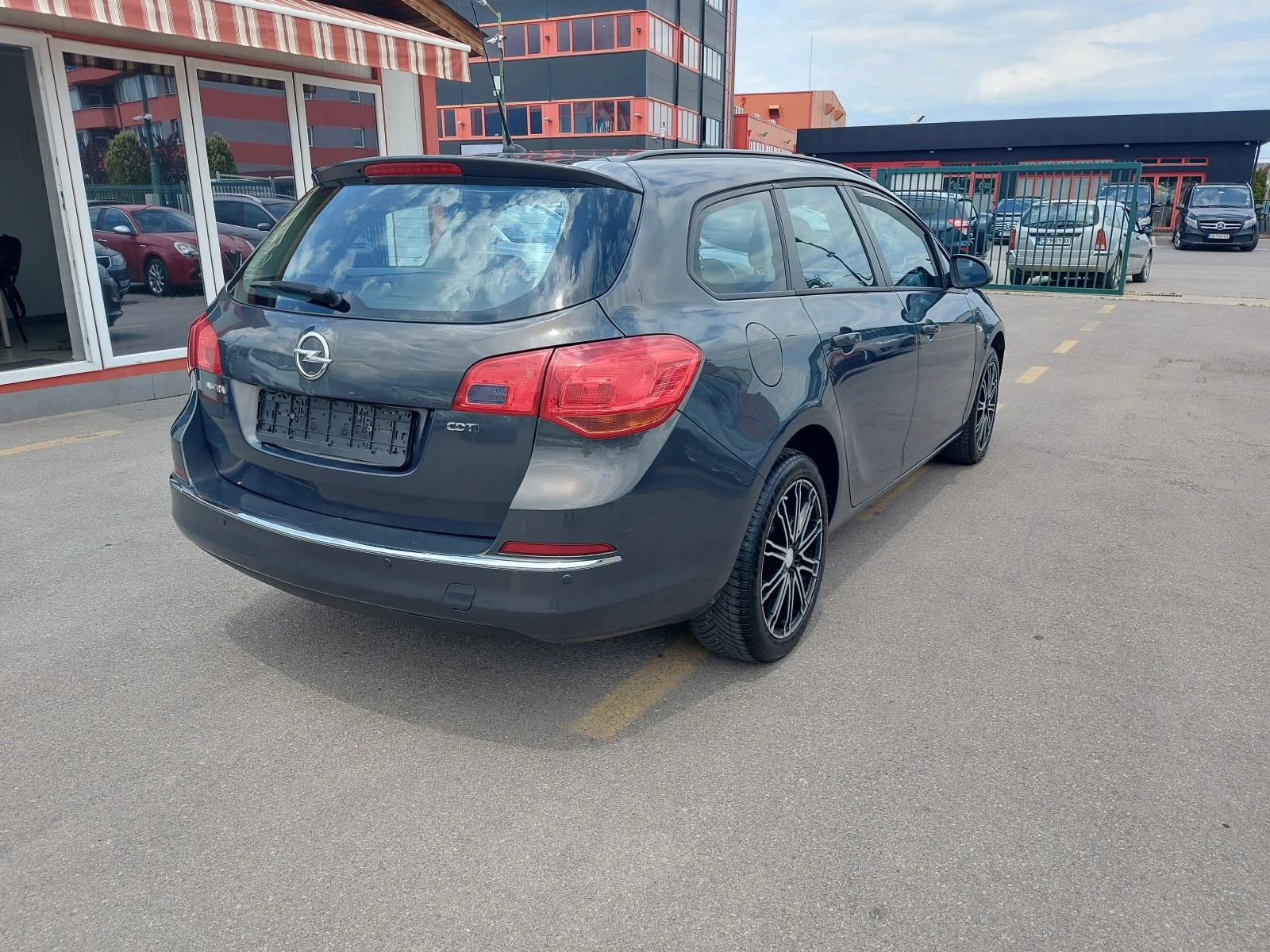 Opel Astra 1.7 CDTI, COSMO, ИТАЛИЯ - изображение 6