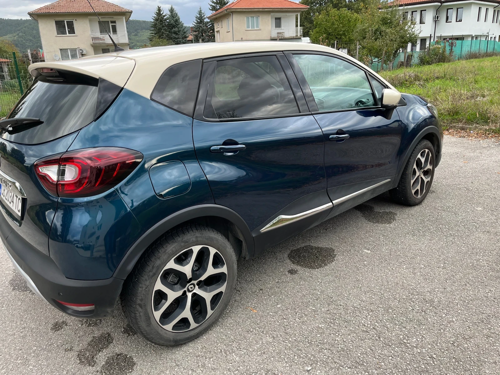 Renault Captur Facelift 44000km, 1.2, 120к.с, 6-ск.кутия - изображение 5