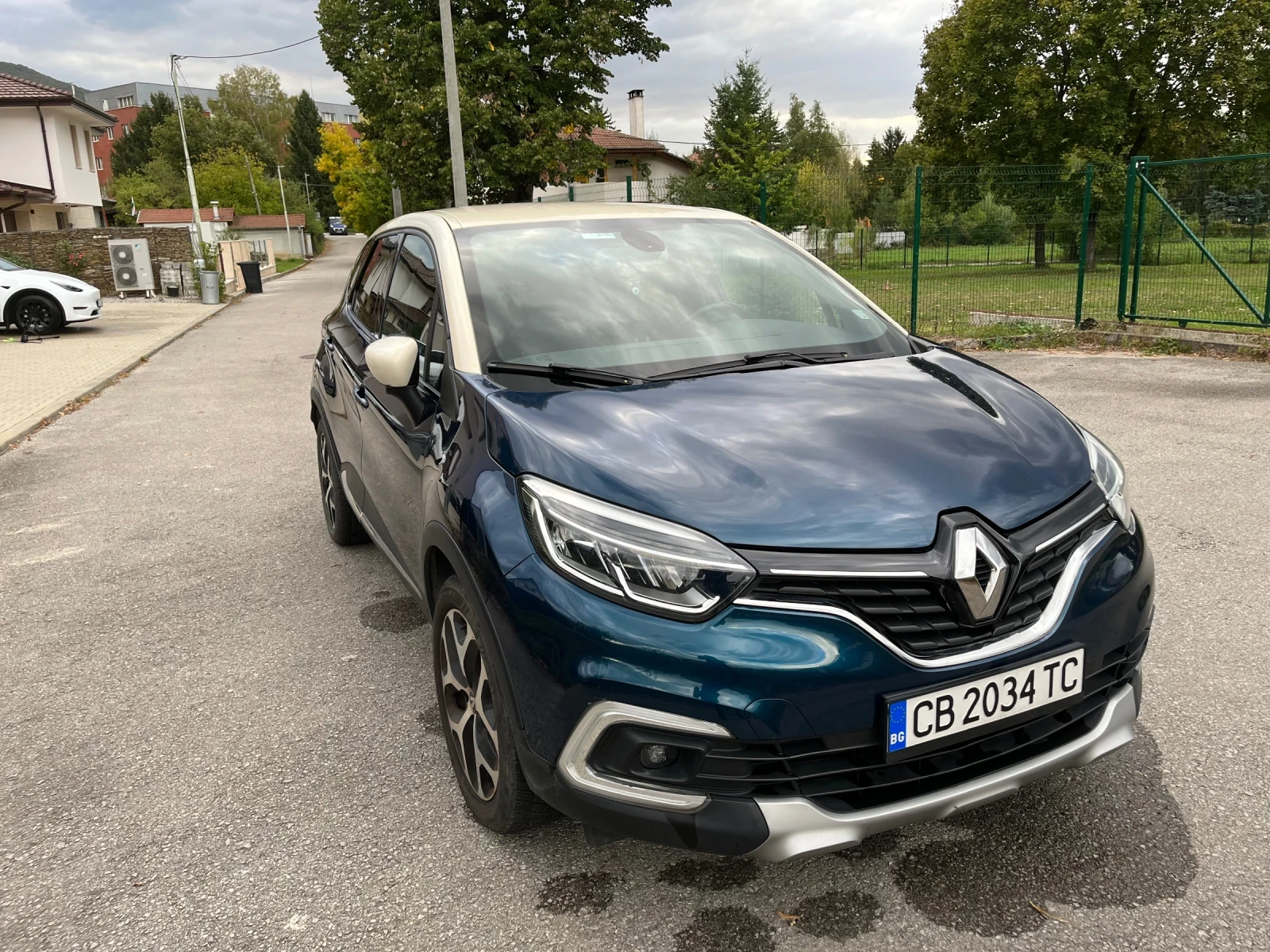 Renault Captur Facelift 44000km, 1.2, 120к.с, 6-ск.кутия - изображение 2