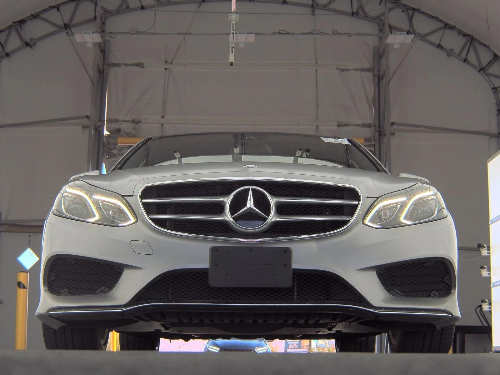 Mercedes-Benz E 350  - изображение 2