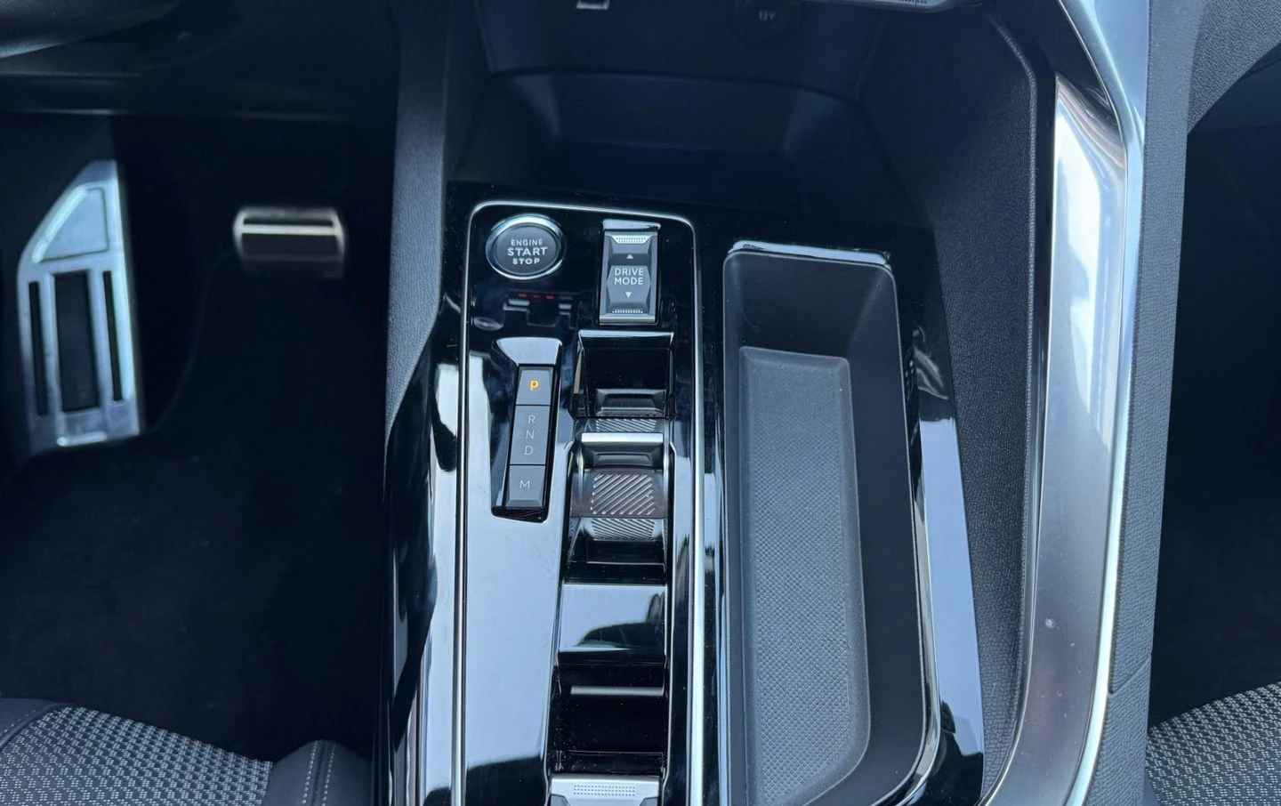 Peugeot 3008 GT/MHEV/136/LED/ACC/CAM/NAVI/333v | Mobile.bg   16