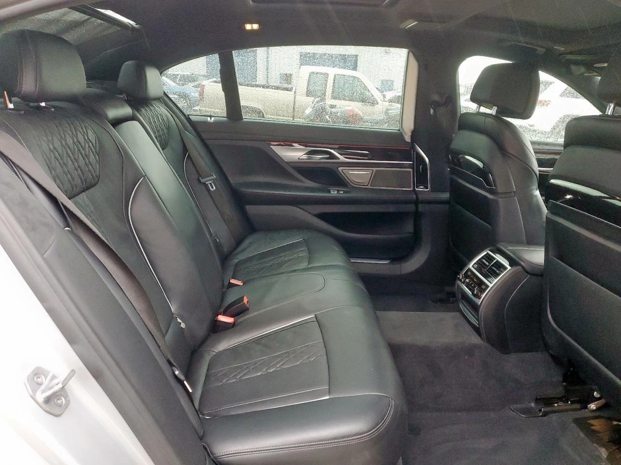 BMW 750 I* АВТО КРЕДИТ - изображение 10