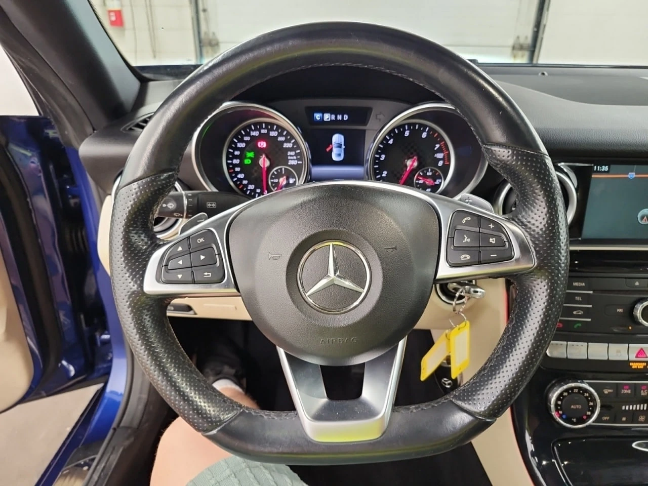 Mercedes-Benz SLC * CARFAX * АВТО КРЕДИТ * ЦЕНА ДО БГ! - изображение 10