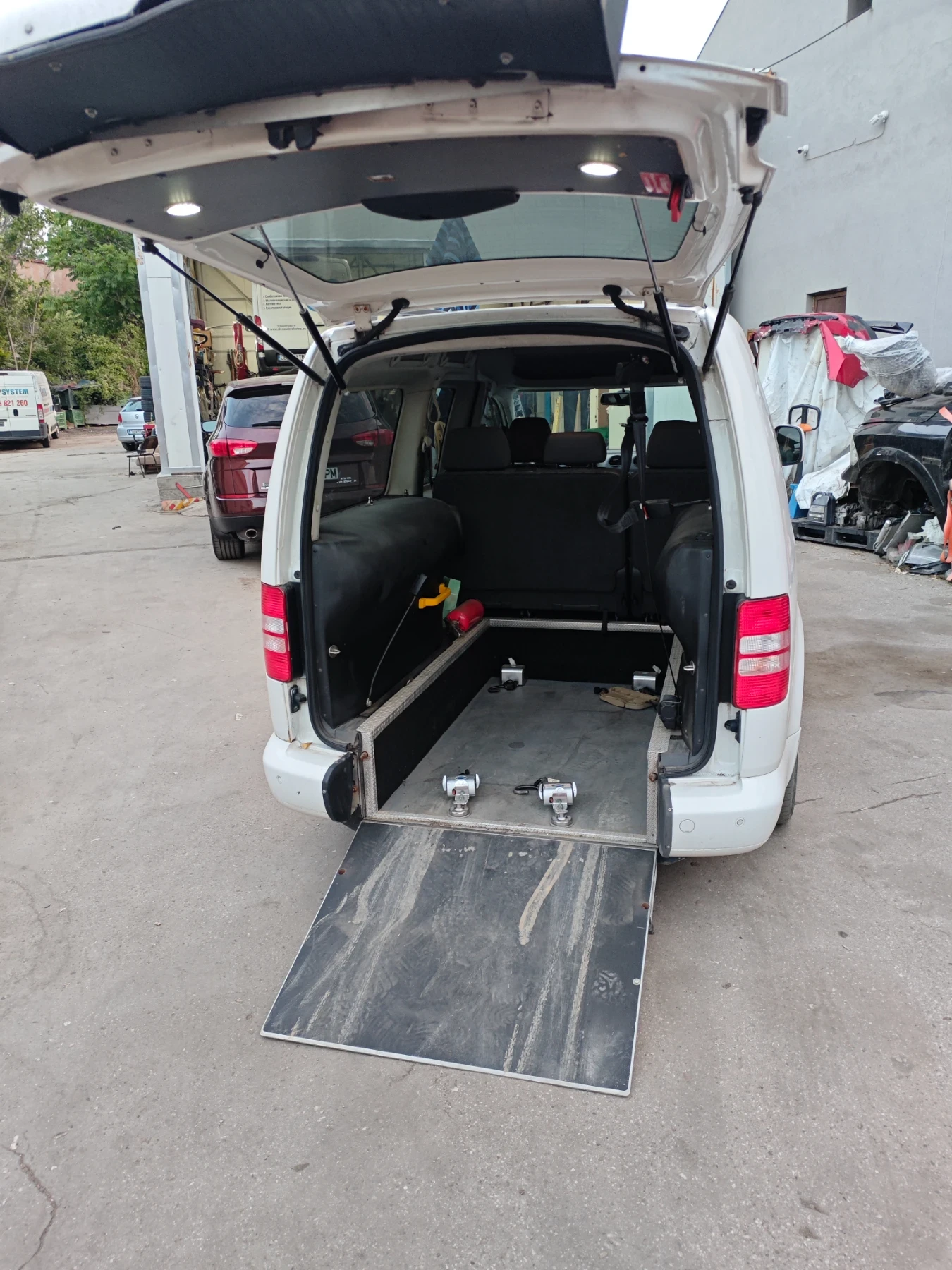 VW Caddy МЕТАН  ВЪЗДУШНО ОКАЧВАНЕ | Mobile.bg — изображение 1