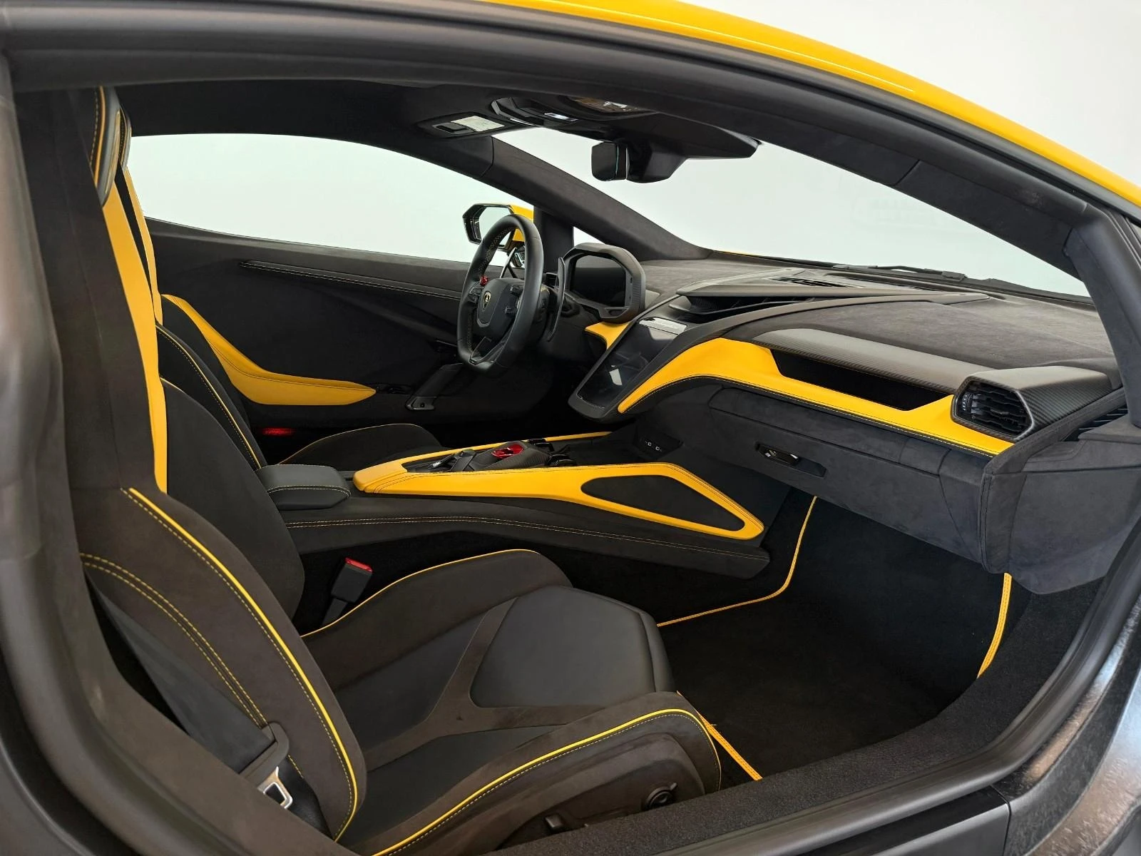 Lamborghini Revuelto 6.5 V12 HPEV/CARBON/CERAMIC/STYLE/360/ | Mobile.bg   15