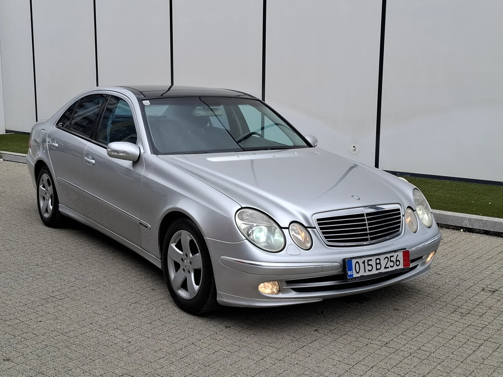 Mercedes-Benz E 220 2.2CDI(150кс)* AVANTGARDE* PANORAMA* HOB BНOC*  - изображение 2
