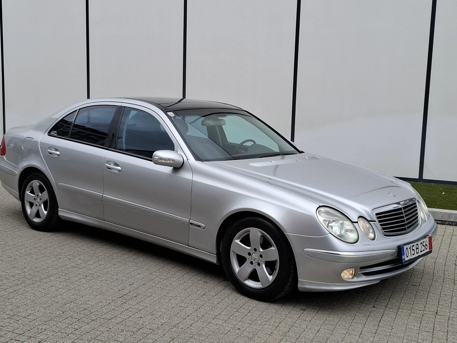 Mercedes-Benz E 220 2.2CDI(150кс)* AVANTGARDE* PANORAMA* HOB BНOC*  - изображение 4