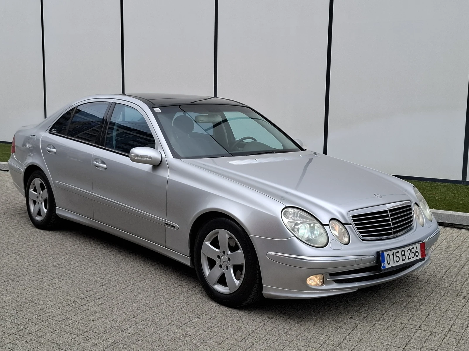 Mercedes-Benz E 220 2.2CDI(150кс)* AVANTGARDE* PANORAMA* HOB BНOC*  - изображение 3