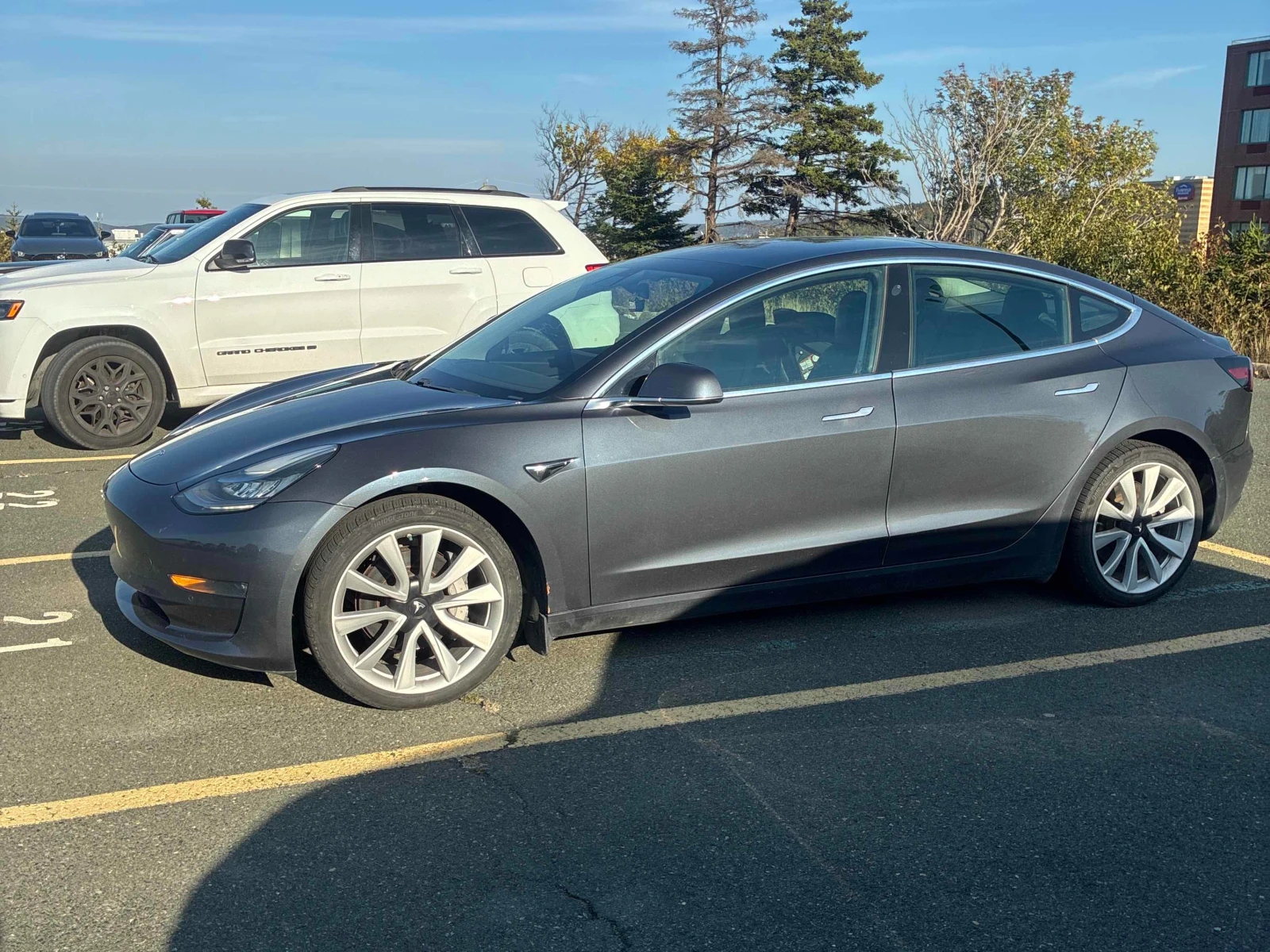 Tesla Model 3 Long Range* CARFAX* АВТОФИНАНСИРАНЕ* Цена до Бълга - изображение 4