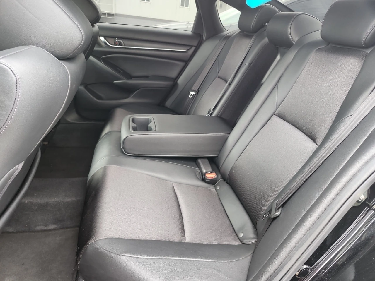 Honda Accord * АВТО КРЕДИТ* ЦЕНА ДО БГ * Сервизна история *  - изображение 8