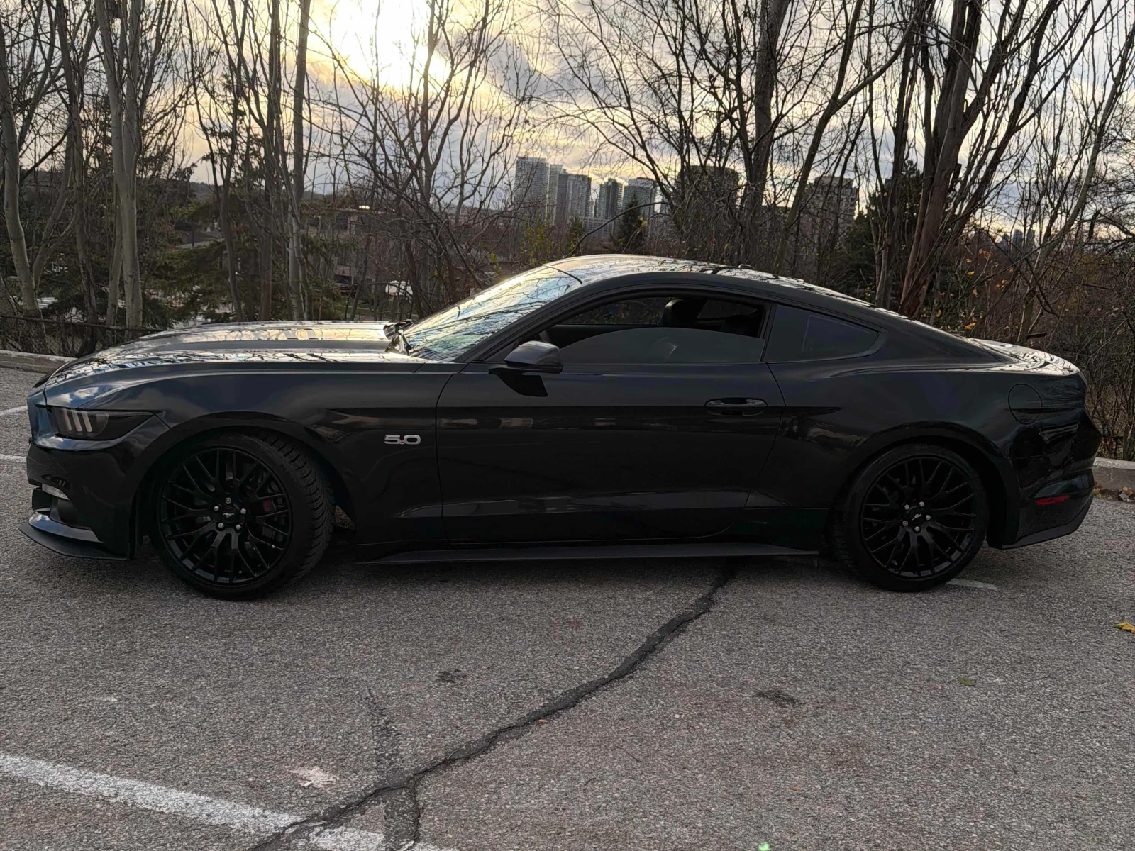 Ford Mustang GT * * CARFAX * * АВТО КРЕДИТ * *  - изображение 3