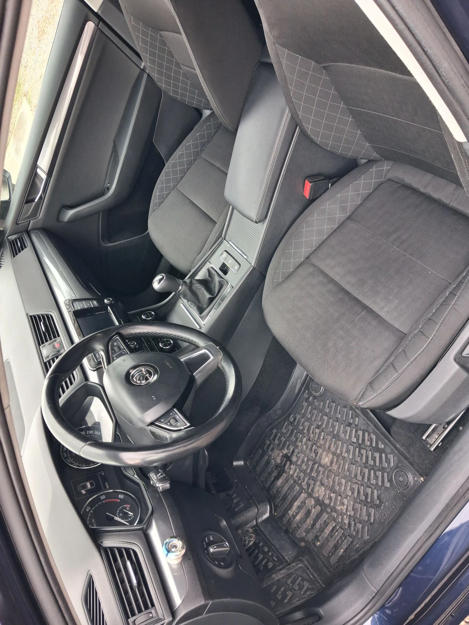 Skoda Superb 2.0 150 �.�. ���������, 6 �������� | Mobile.bg � ����������� 11