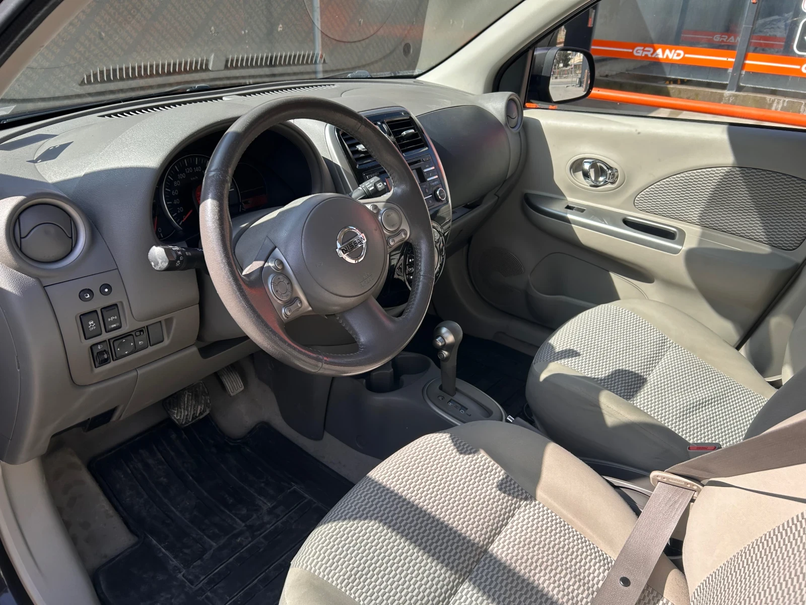 Nissan Micra K13, снимка 9 - Автомобили и джипове - 53810392