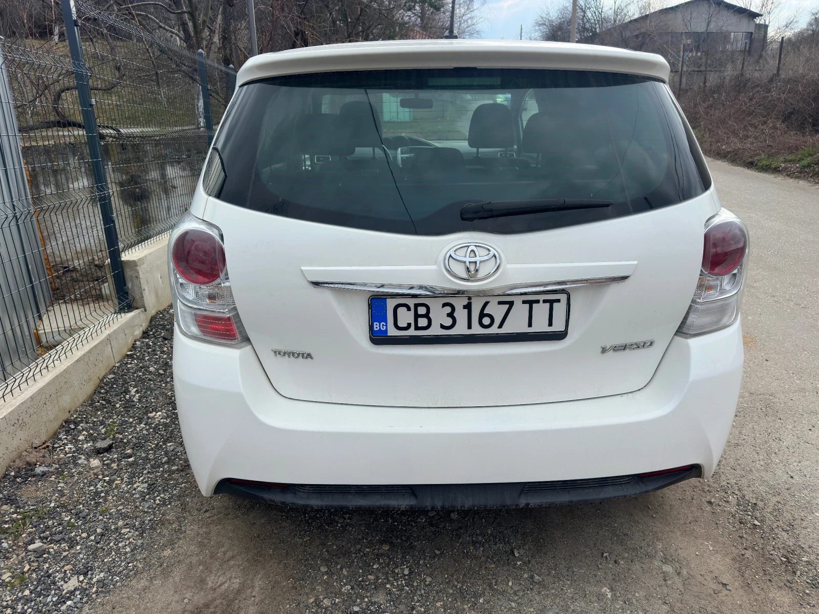 Toyota Verso 1.6 d4d 112кс, снимка 5 - Автомобили и джипове - 53929385