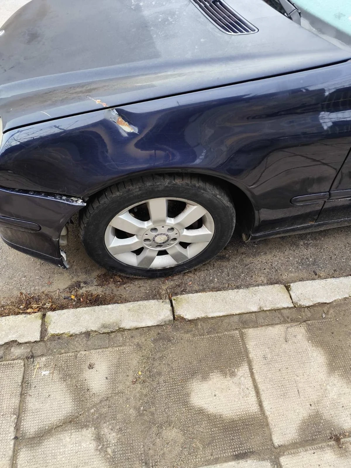 Mercedes-Benz C 220, снимка 3 - Автомобили и джипове - 53965465