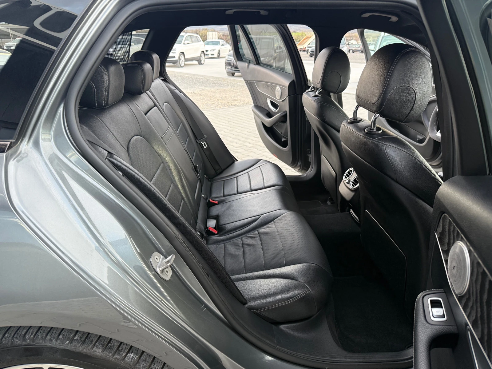 Mercedes-Benz C 220 2.2CDI 170 ks AMG PAKET Собствен лизинг !!!, снимка 12 - Автомобили и джипове - 54069701