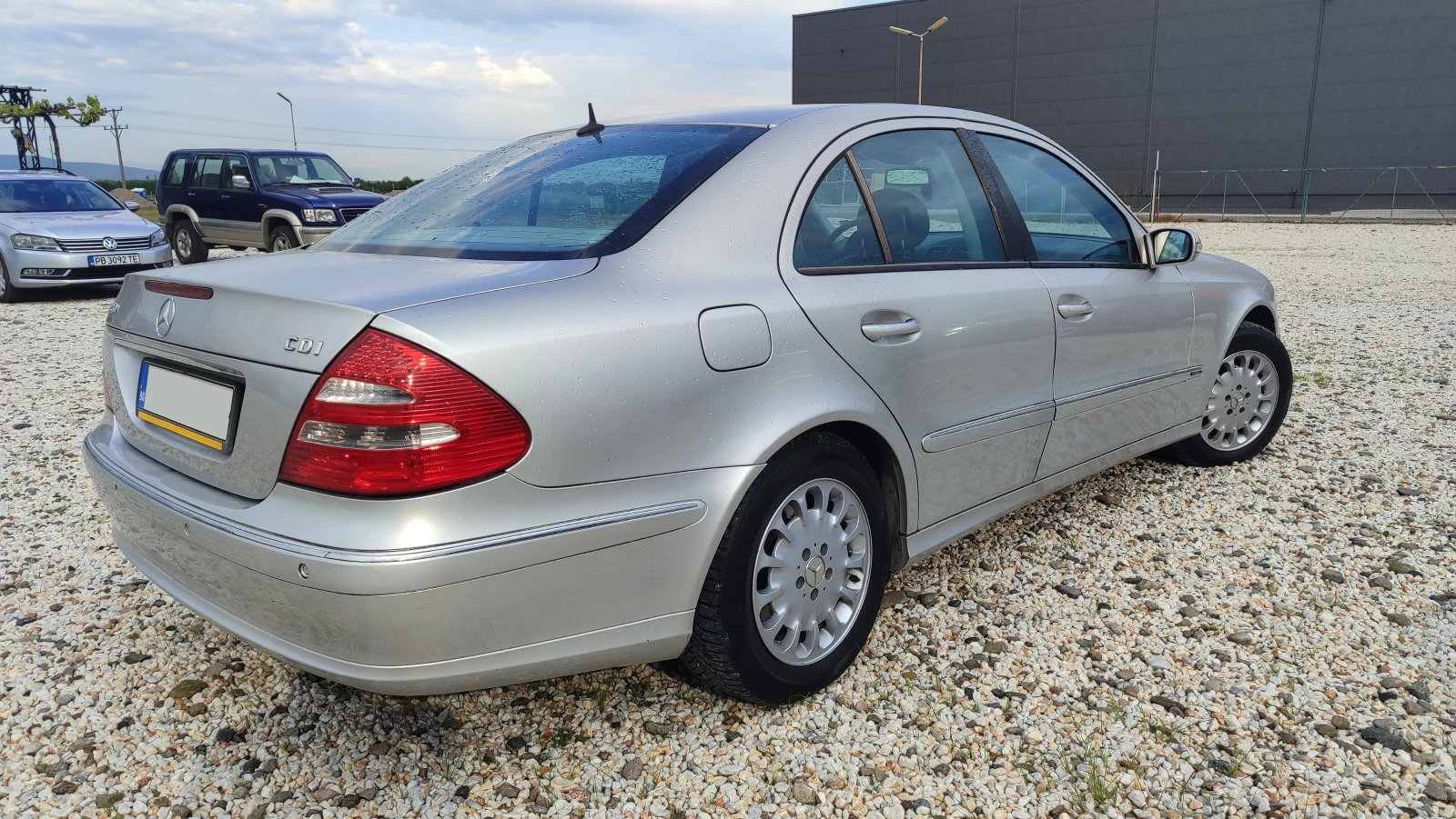 Mercedes-Benz E 280  Avantgarde, снимка 3 - Автомобили и джипове - 54351306