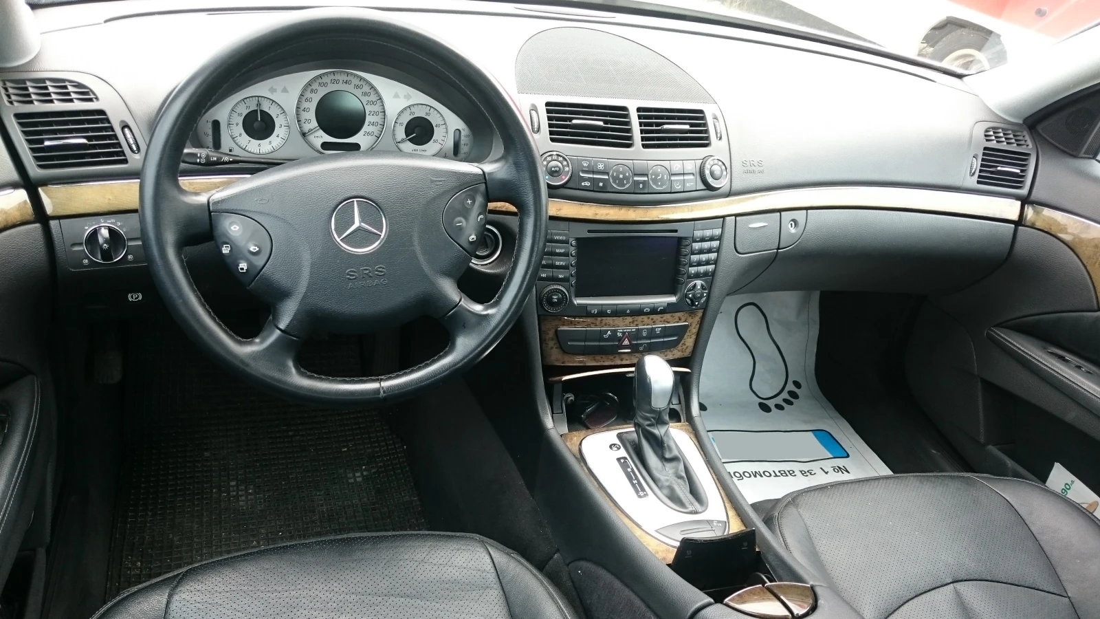 Mercedes-Benz E 280  Avantgarde, снимка 5 - Автомобили и джипове - 54351306