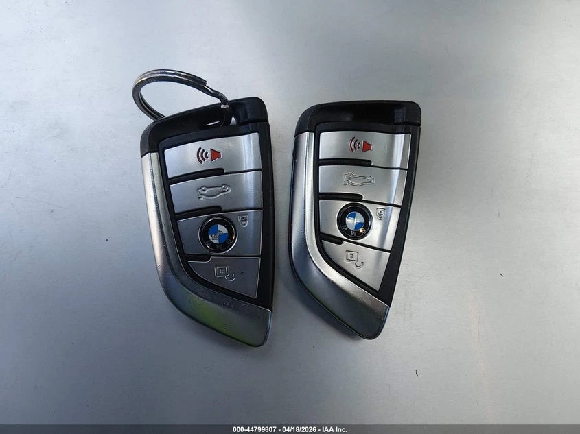 BMW 530E 2.0l, снимка 11 - Автомобили и джипове - 54571615