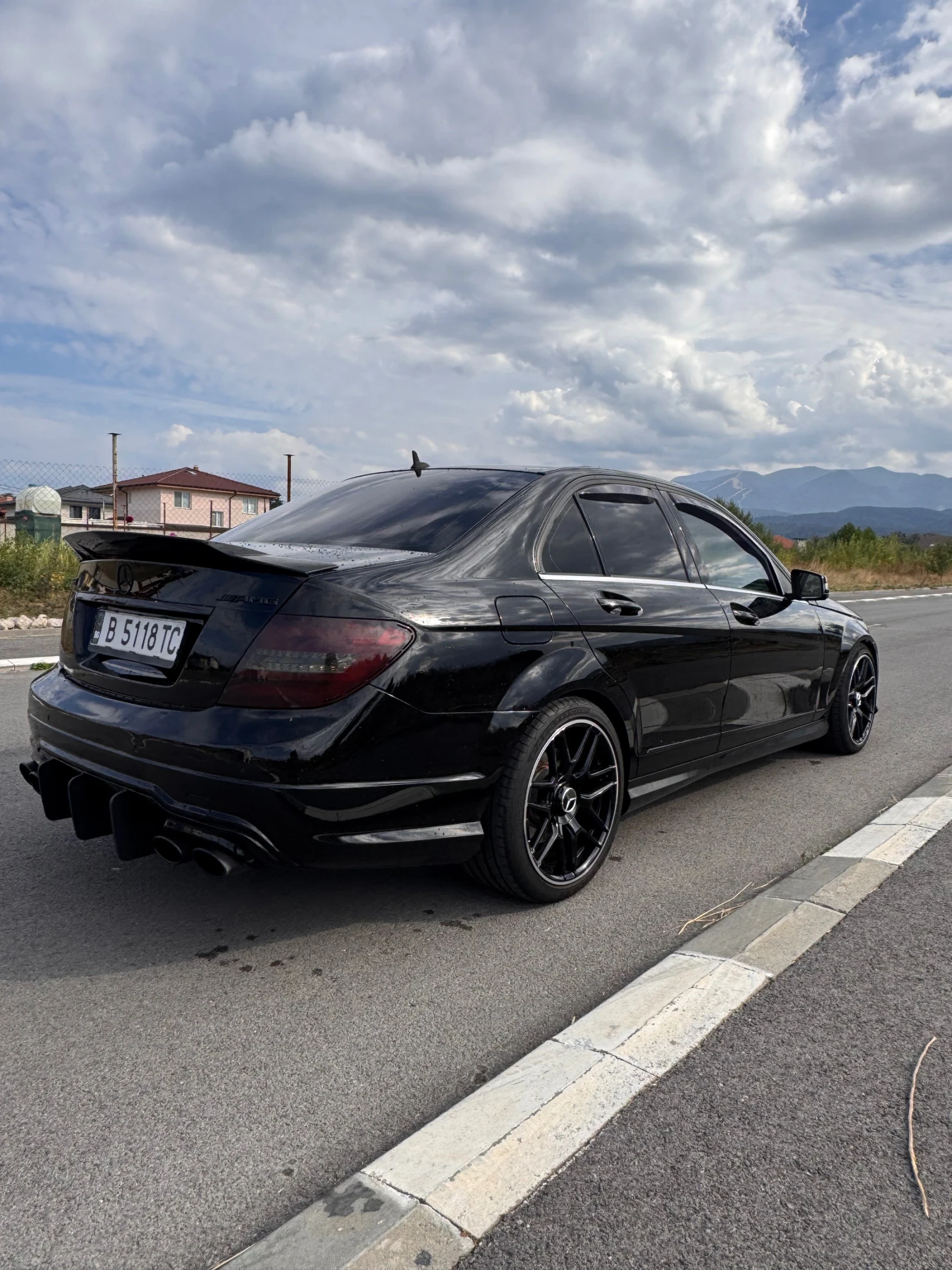 Mercedes-Benz C 300 4 MATIC AMG line, снимка 9 - Автомобили и джипове - 54745886