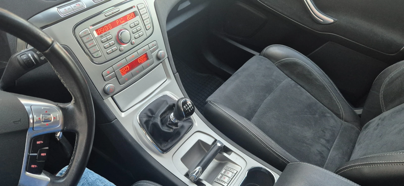 Ford S-Max 2.0-TDCI* 7м* 6ск.* Панорама* Кожа* , снимка 9 - Автомобили и джипове - 54981463