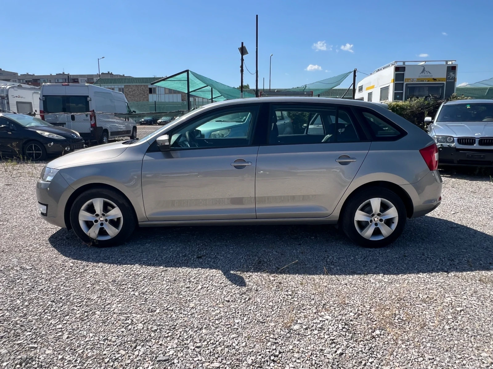 Skoda Rapid 1.2TSI, снимка 8 - Автомобили и джипове - 55090434