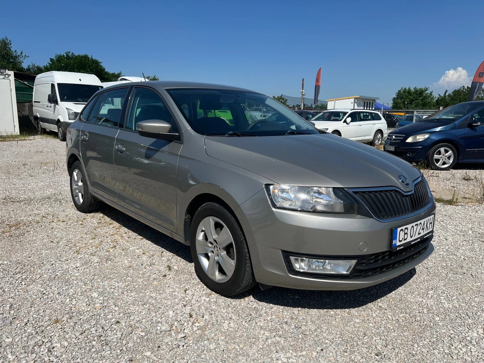 Skoda Rapid 1.2TSI, снимка 3 - Автомобили и джипове - 55090434