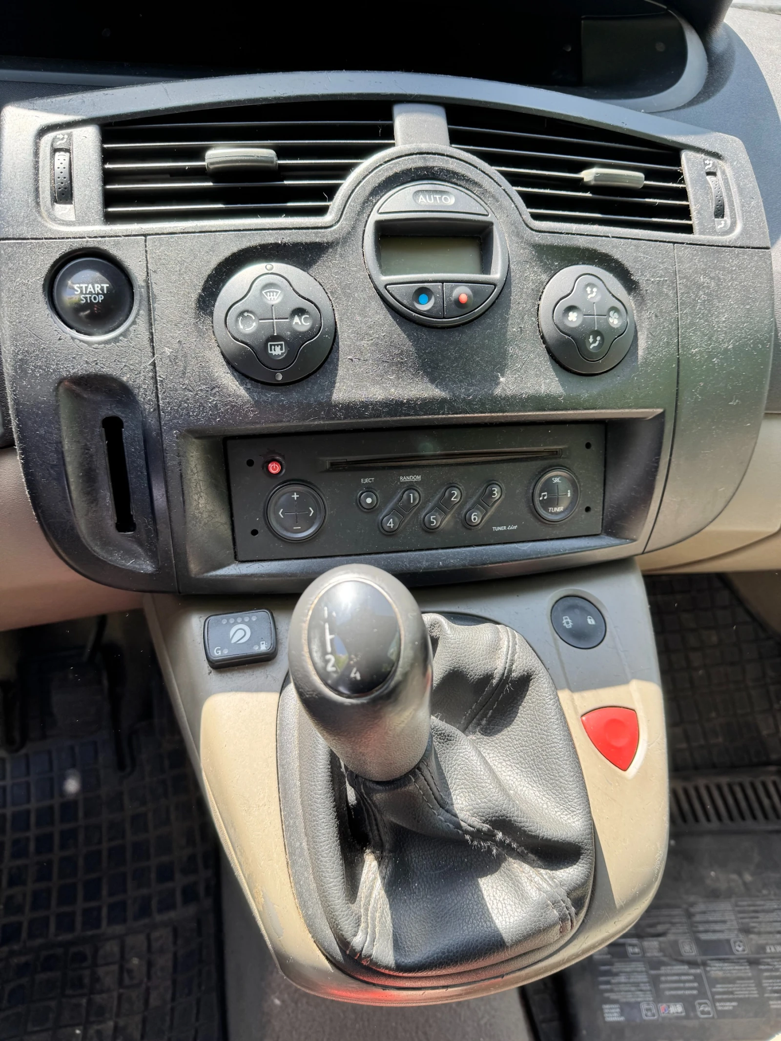 Renault Scenic, снимка 10 - Автомобили и джипове - 55179419