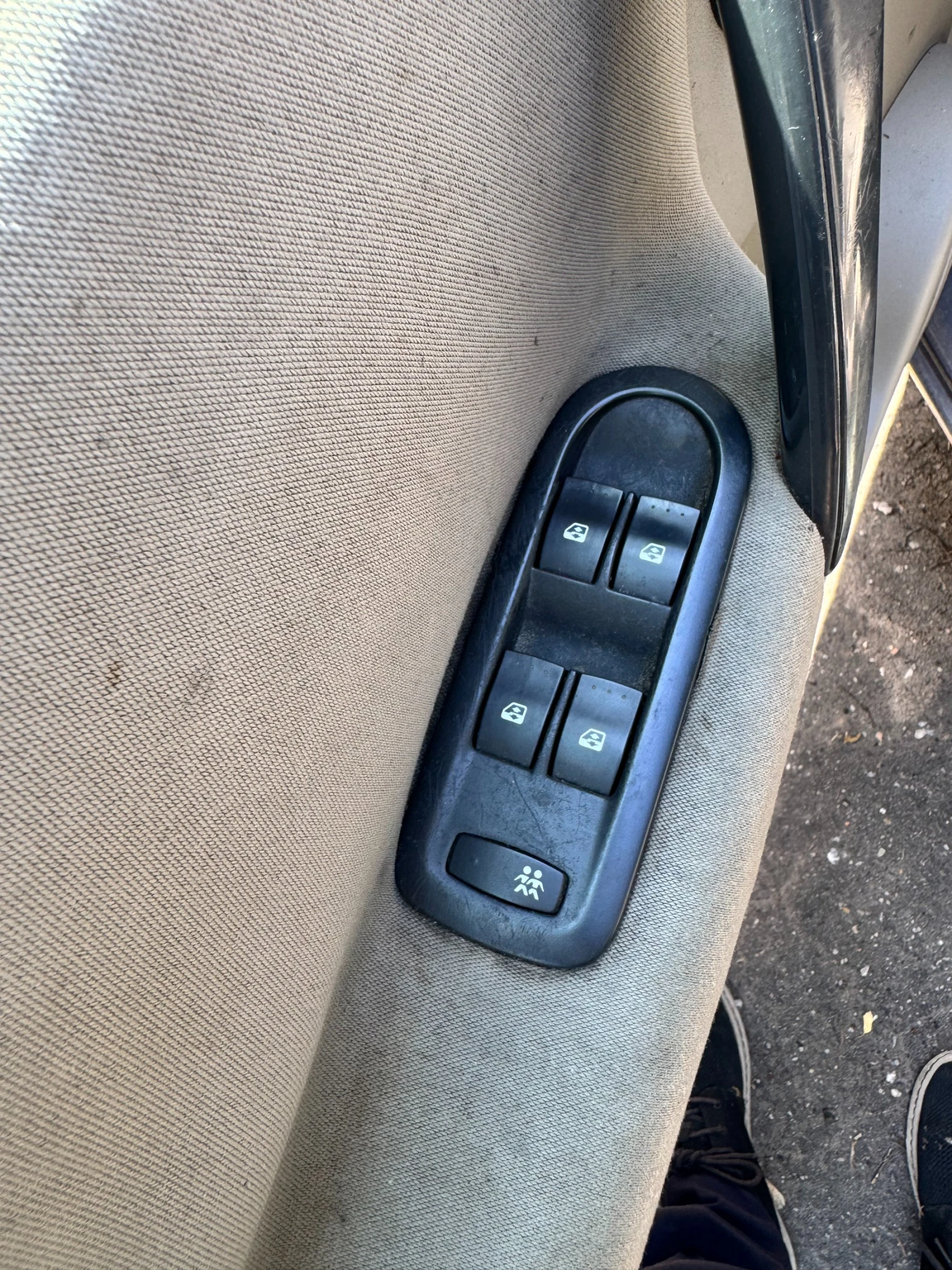 Renault Scenic, снимка 9 - Автомобили и джипове - 55179419