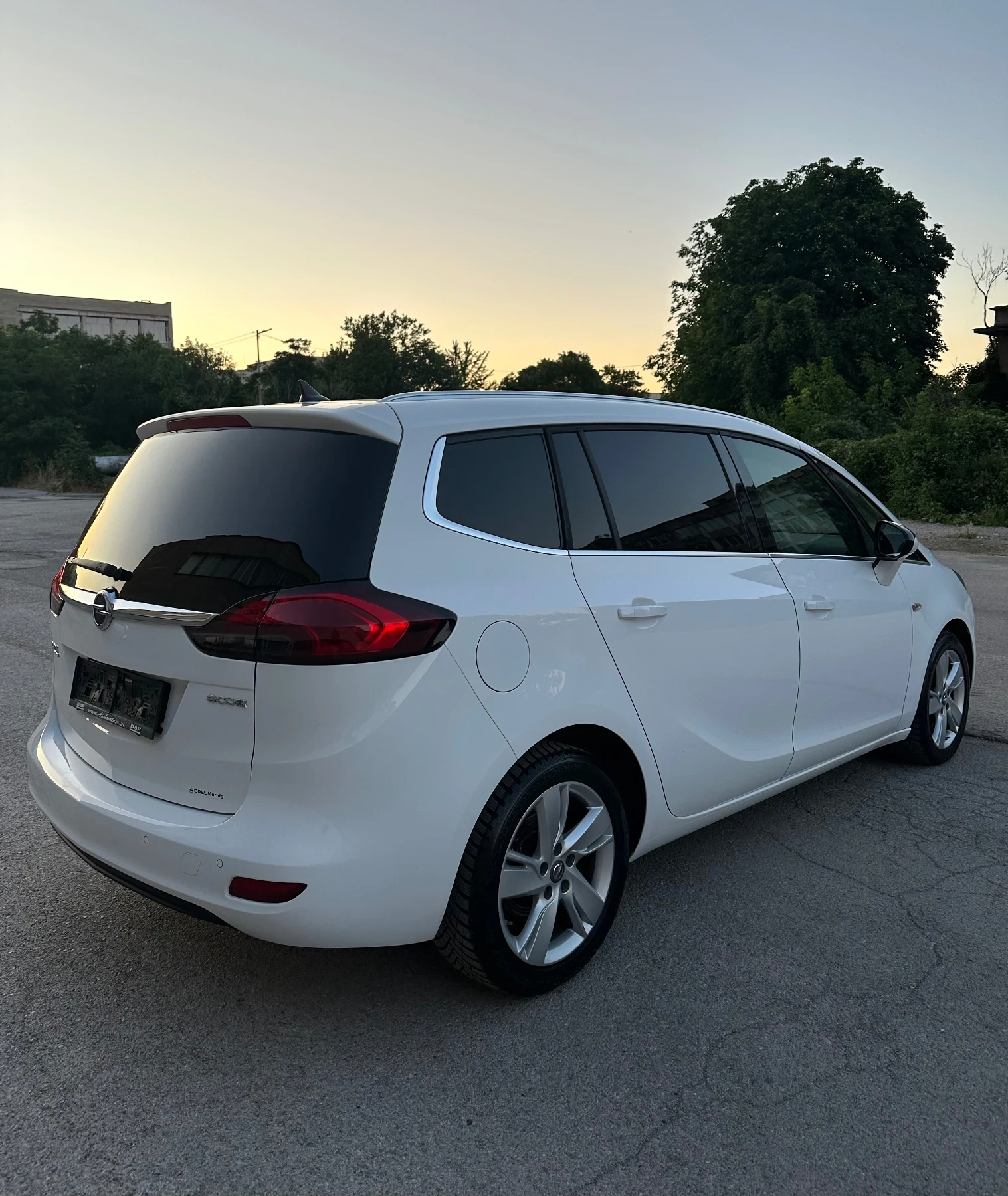 Opel Zafira 2.0 CDTI / 7m, снимка 4 - Автомобили и джипове - 55243300