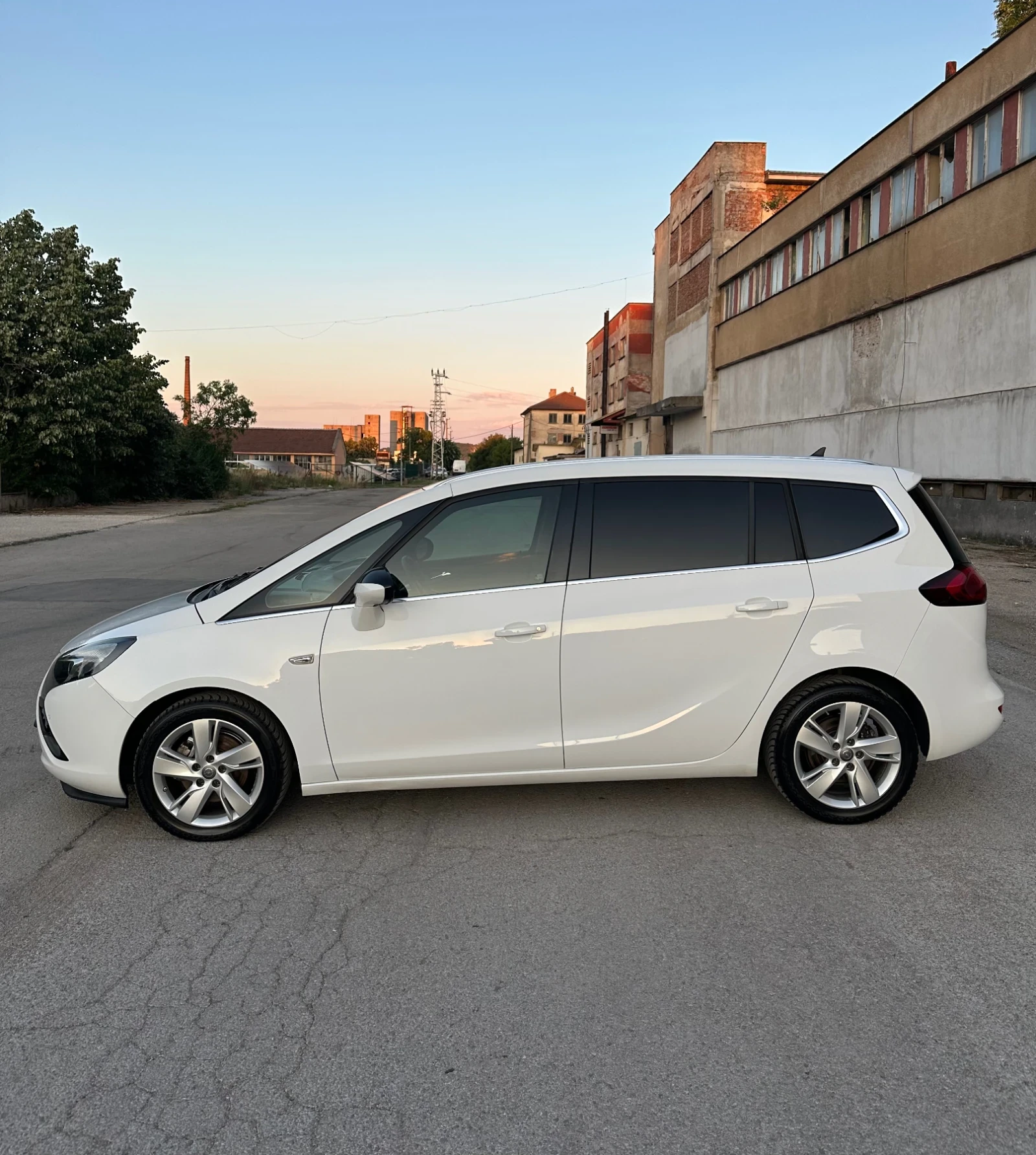 Opel Zafira 2.0 CDTI / 7m, снимка 2 - Автомобили и джипове - 55243300
