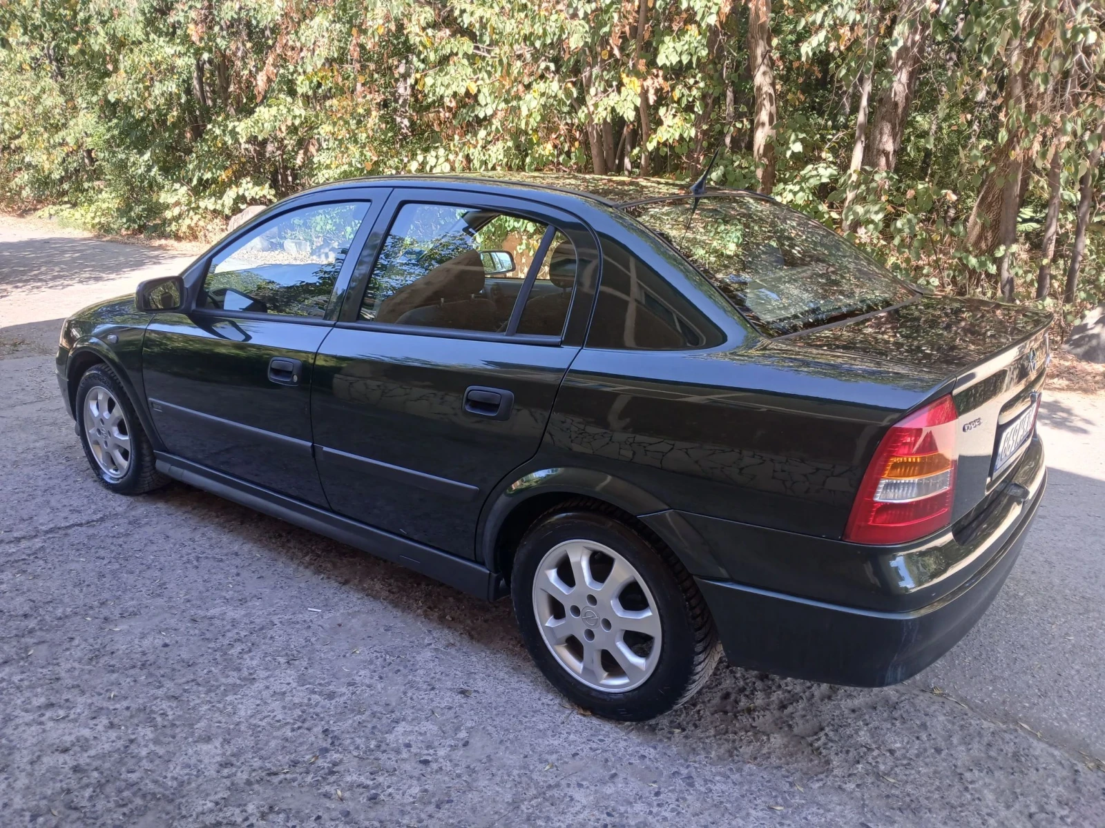 Opel Astra 16.16v, снимка 2 - Автомобили и джипове - 55728357