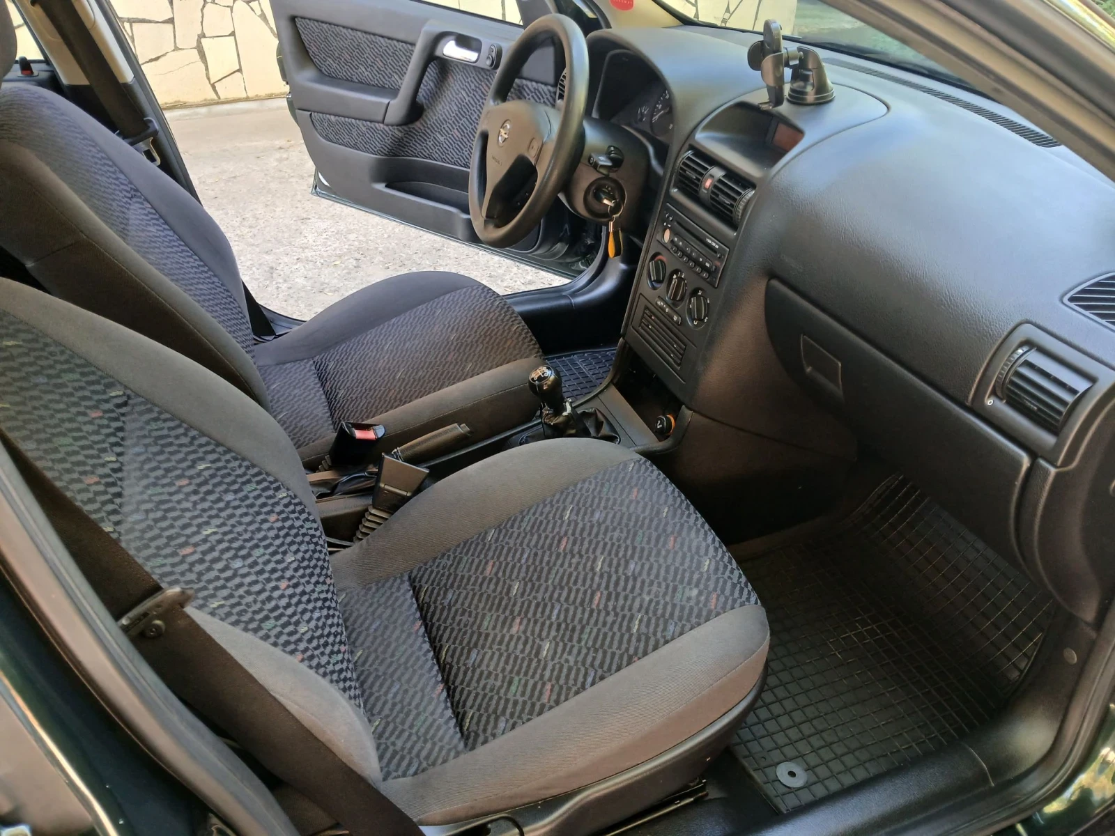 Opel Astra 16.16v, снимка 11 - Автомобили и джипове - 55728357
