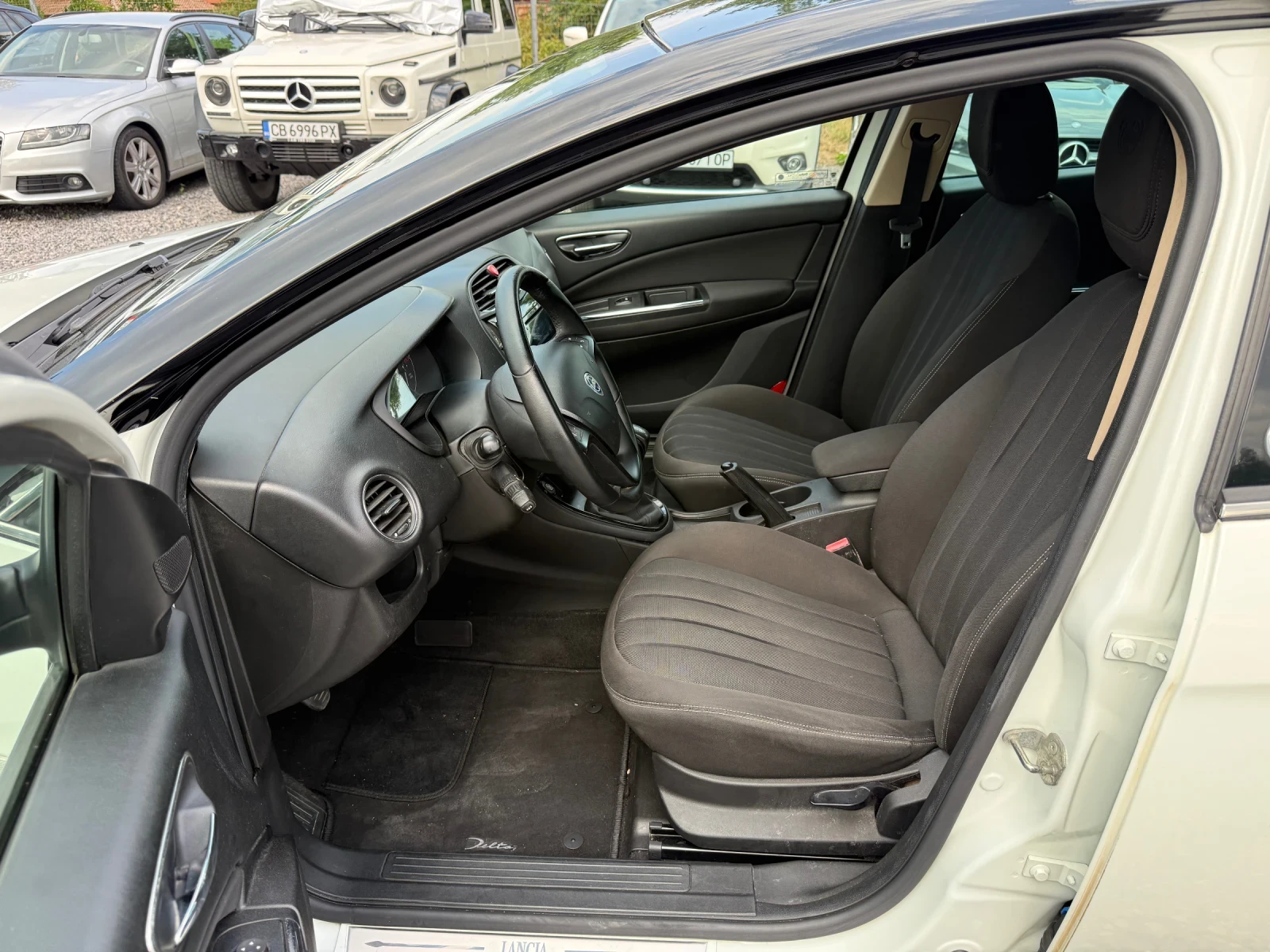 Lancia Delta Facelift 2014г 1.4 T-Jet 16V (120 кс) LPG/Газ  EU6, снимка 11 - Автомобили и джипове - 55827212