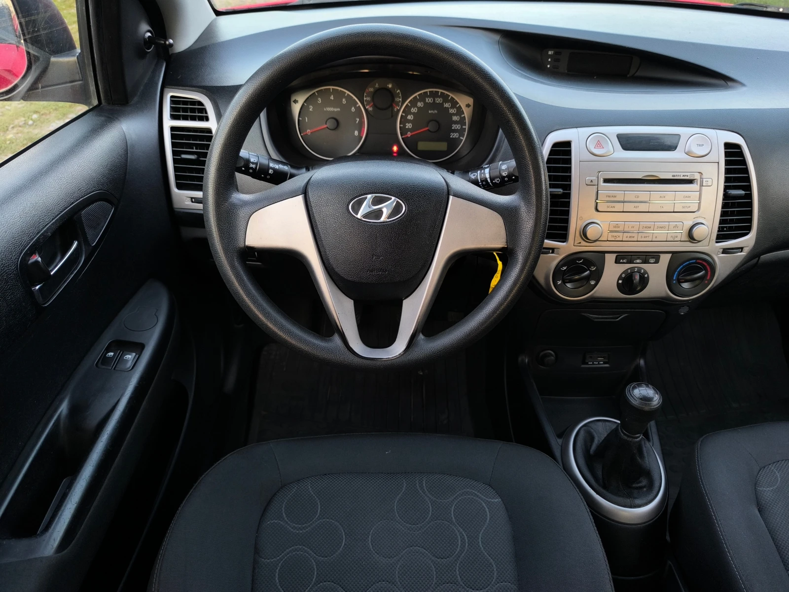 Hyundai I20 -1.2i-78кс(4-цилиндъра, верига)-КЛИМАТИК-EURO 5-, снимка 11 - Автомобили и джипове - 55922314