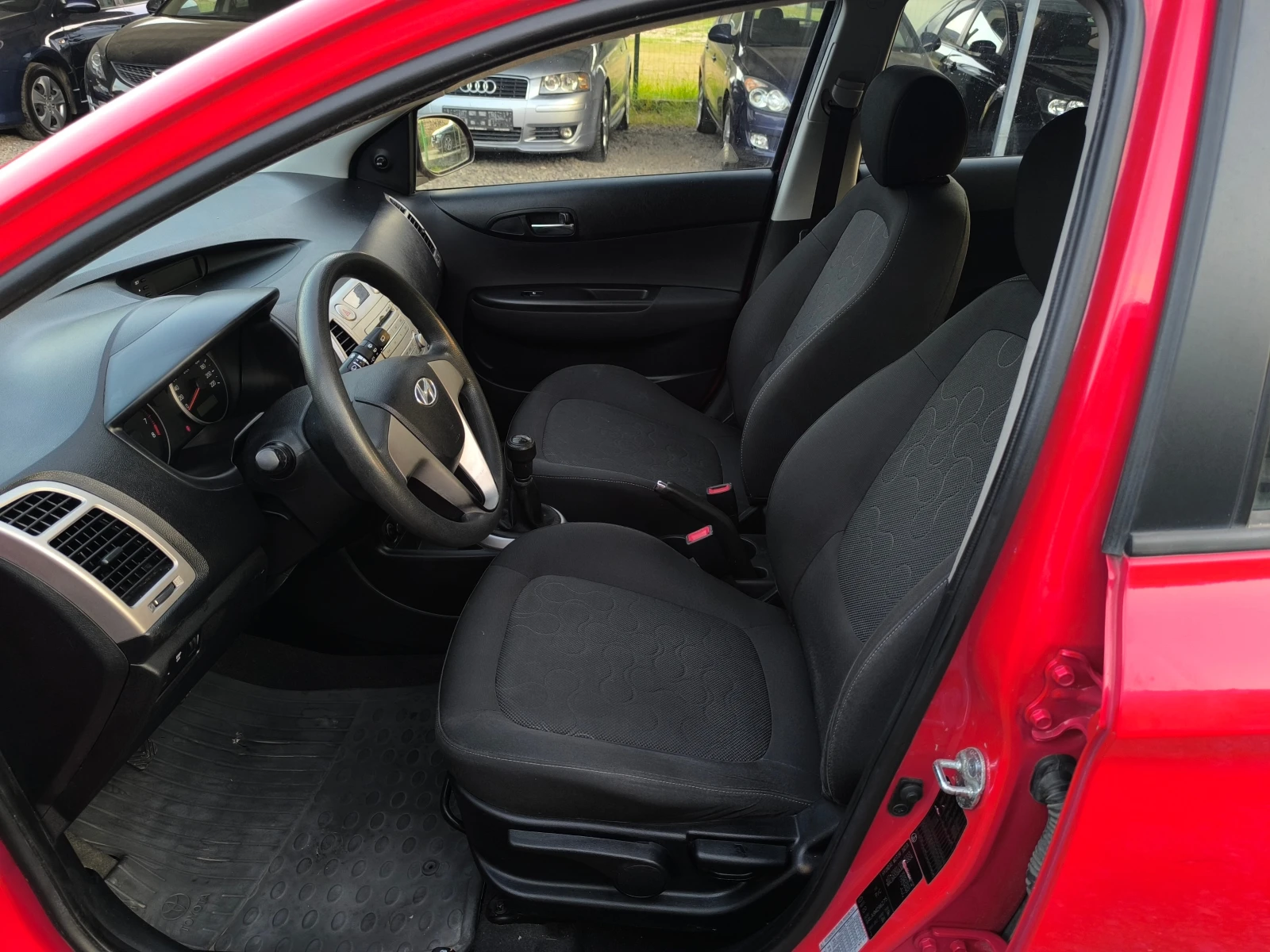 Hyundai I20 -1.2i-78кс(4-цилиндъра, верига)-КЛИМАТИК-EURO 5-, снимка 9 - Автомобили и джипове - 55922314