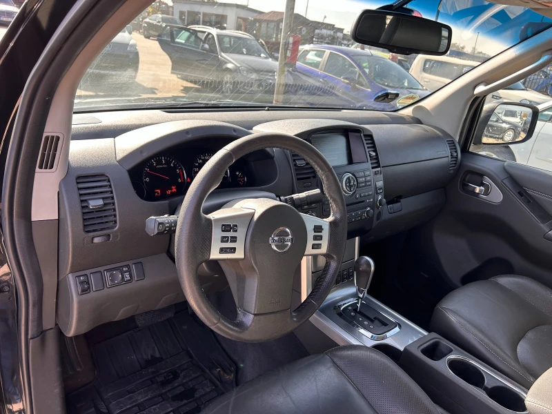 Nissan Navara 3.0DCI 4X4 AVTOMAT/KOJA ЛИЗИНГ, снимка 13 - Автомобили и джипове - 47411091