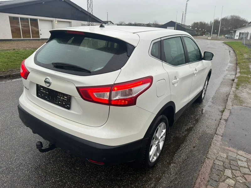 Nissan Qashqai На части 1.6 безин, снимка 8 - Автомобили и джипове - 48693348