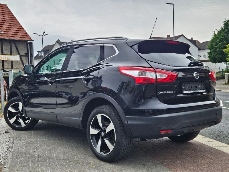 Nissan Qashqai На части 1.6 безин, снимка 9 - Автомобили и джипове - 48693348