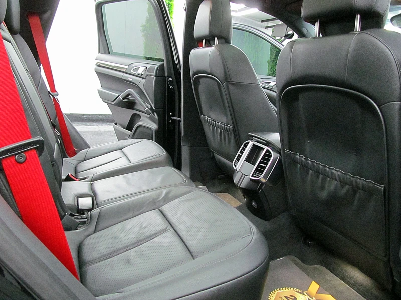 Porsche Cayenne PANORAMA/BOSE/BIXENON-8скорости/СОБСТВЕН ЛИЗИНГ, снимка 9 - Автомобили и джипове - 51989894