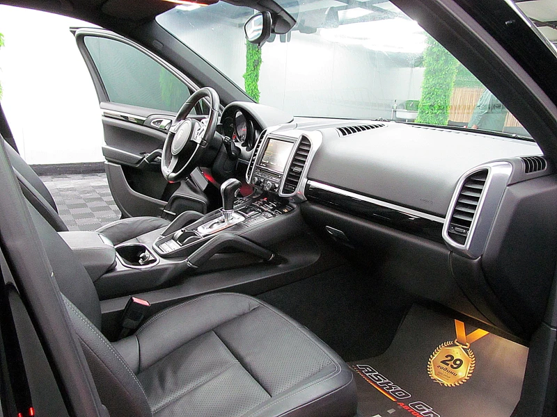 Porsche Cayenne PANORAMA/BOSE/BIXENON-8скорости/СОБСТВЕН ЛИЗИНГ, снимка 11 - Автомобили и джипове - 51989894