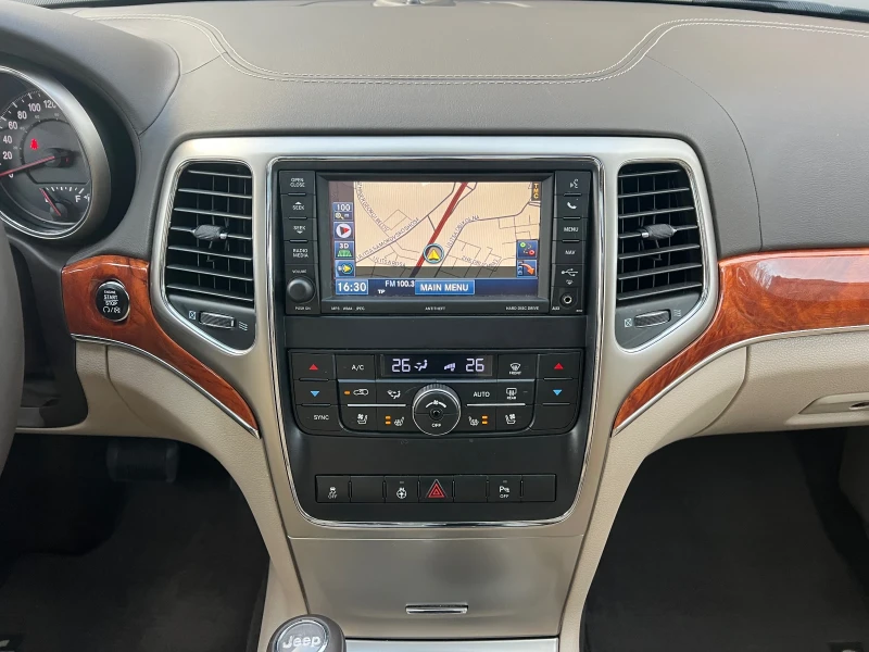 Jeep Grand cherokee 3.0CRD 4WD Overland, снимка 12 - Автомобили и джипове - 52334839