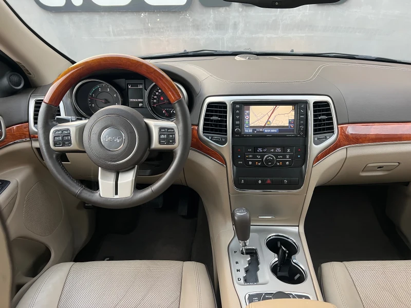 Jeep Grand cherokee 3.0CRD 4WD Overland, снимка 11 - Автомобили и джипове - 52334839
