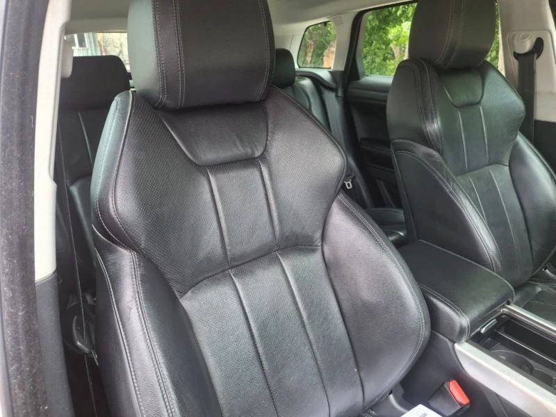 Land Rover Range Rover Evoque 2.0D R-DYNAMIC 4х4, снимка 13 - Автомобили и джипове - 52444421