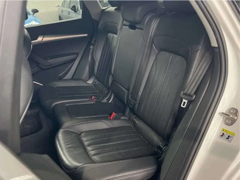 Audi Q5  Progressiv / CAMERA / ПОДГРЕВИ / CAR PLAY , снимка 12 - Автомобили и джипове - 54127041