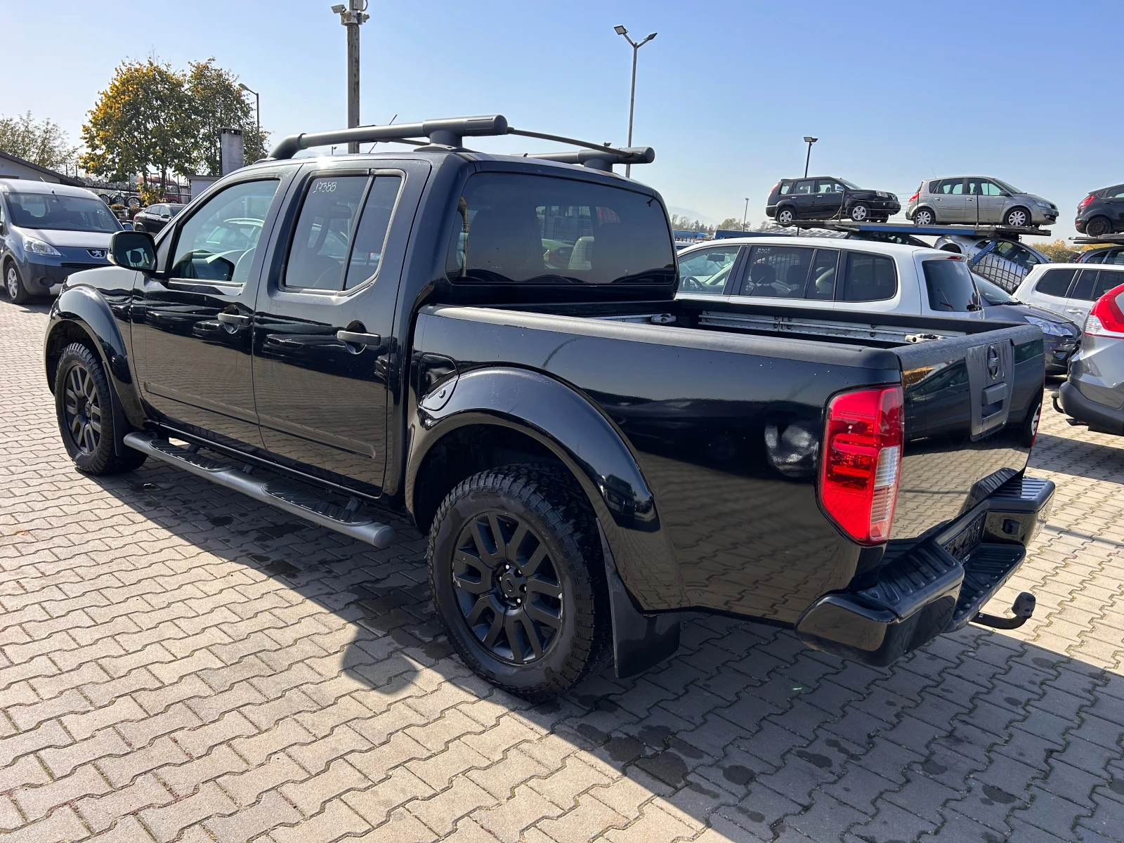 Nissan Navara 3.0DCI 4X4 AVTOMAT/KOJA ЛИЗИНГ - изображение 9