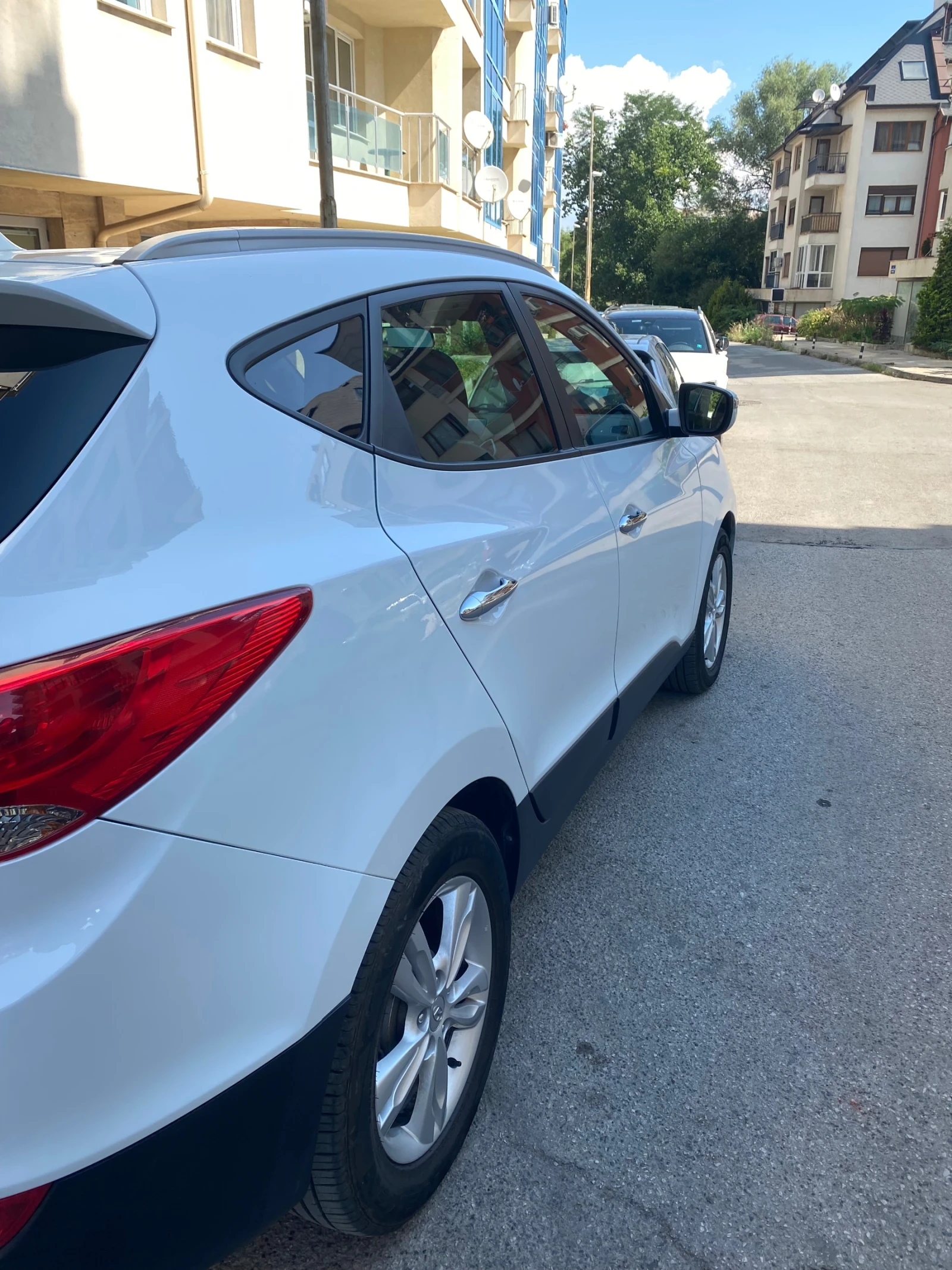 Hyundai IX35 2.0d 136 4x4 - изображение 2